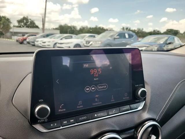 Nissan Sentra SV CVT 2021