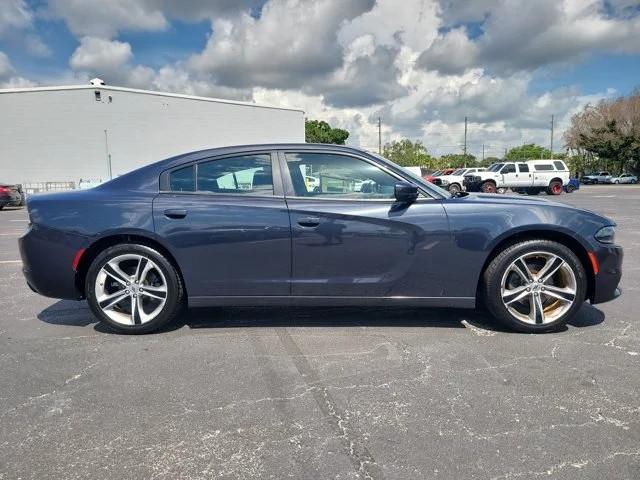 Dodge Charger SXT RWD 2019