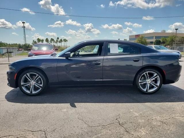 Dodge Charger SXT RWD 2019