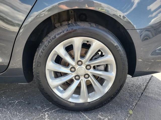 Buick LaCrosse 4dr Sdn Leather FWD 2016