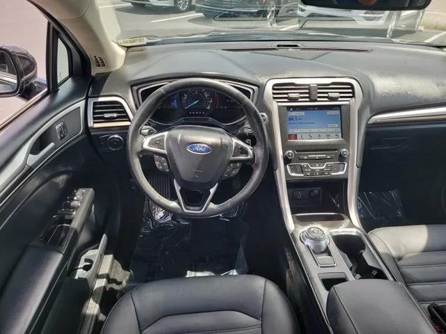 Ford Fusion SE FWD 2017
