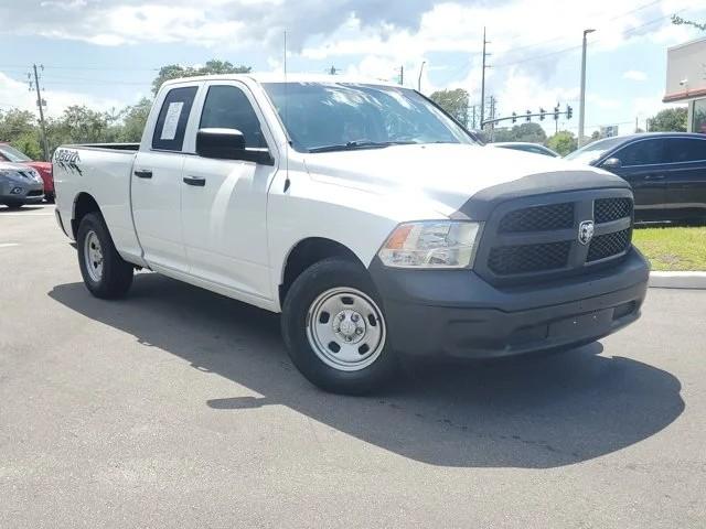 RAM 1500 Tradesman 4x2 Quad Cab 6'4" Box 2017
