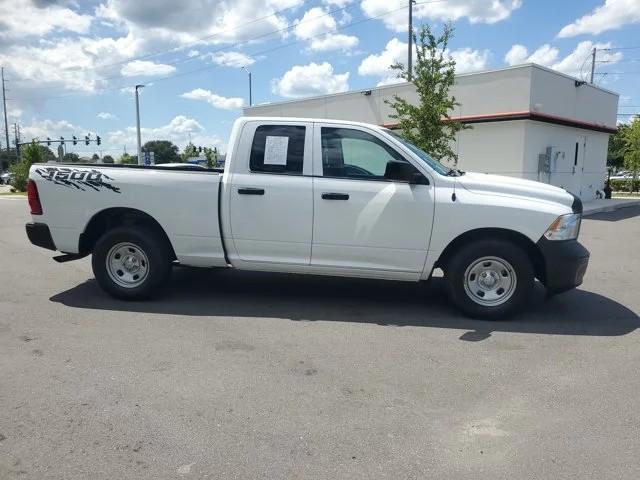 RAM 1500 Tradesman 4x2 Quad Cab 6'4" Box 2017
