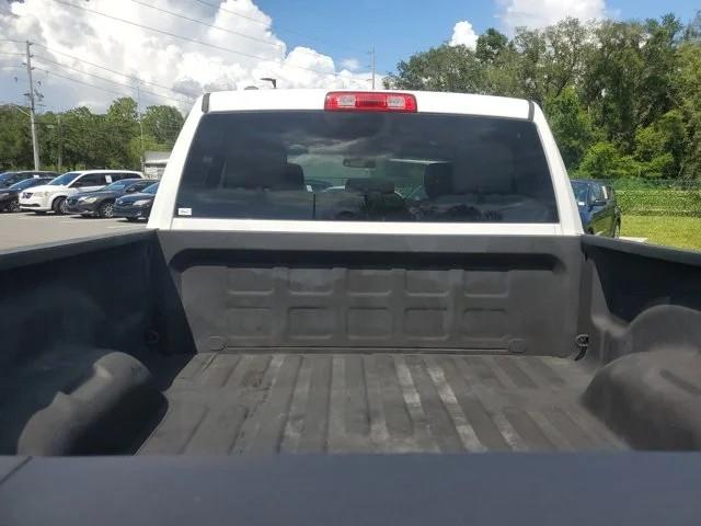 RAM 1500 Tradesman 4x2 Quad Cab 6'4" Box 2017