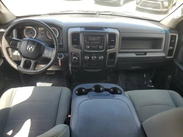 RAM 1500 Tradesman 4x2 Quad Cab 6'4" Box 2017