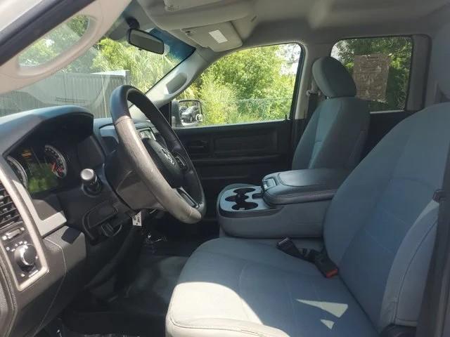 RAM 1500 Tradesman 4x2 Quad Cab 6'4" Box 2017