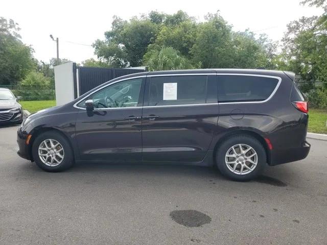 Chrysler Pacifica Touring FWD 2017