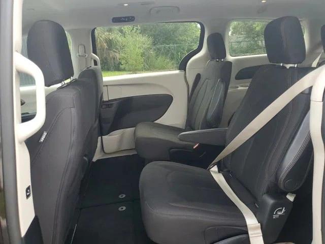 Chrysler Pacifica Touring FWD 2017