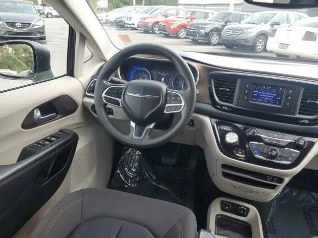 Chrysler Pacifica Touring FWD 2017
