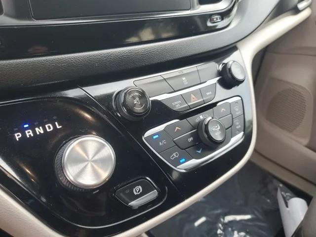 Chrysler Pacifica Touring FWD 2017