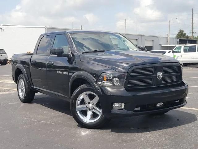 RAM 1500 2WD Crew Cab 140.5" Sport 2012