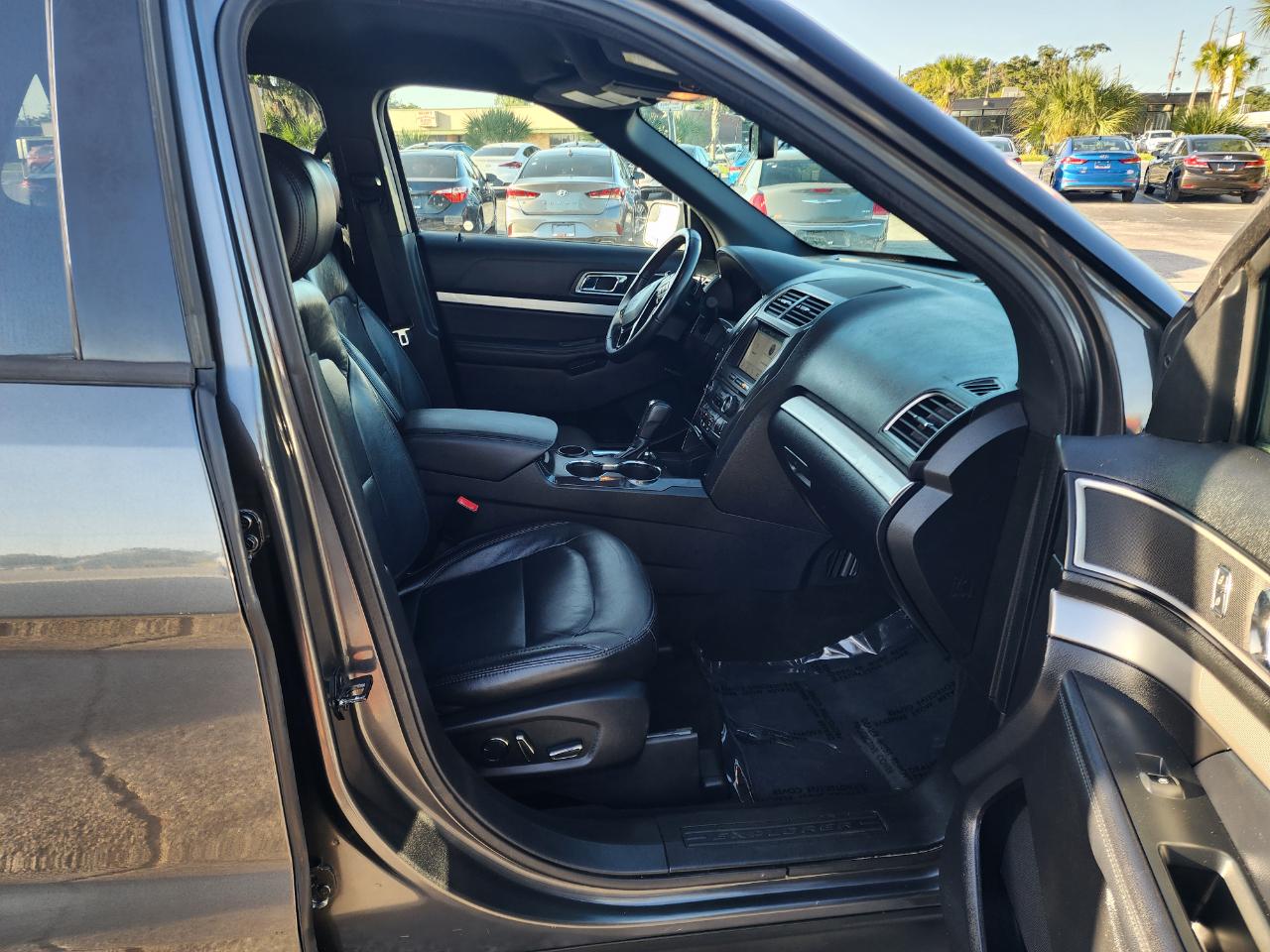 Ford Explorer XLT FWD 2017