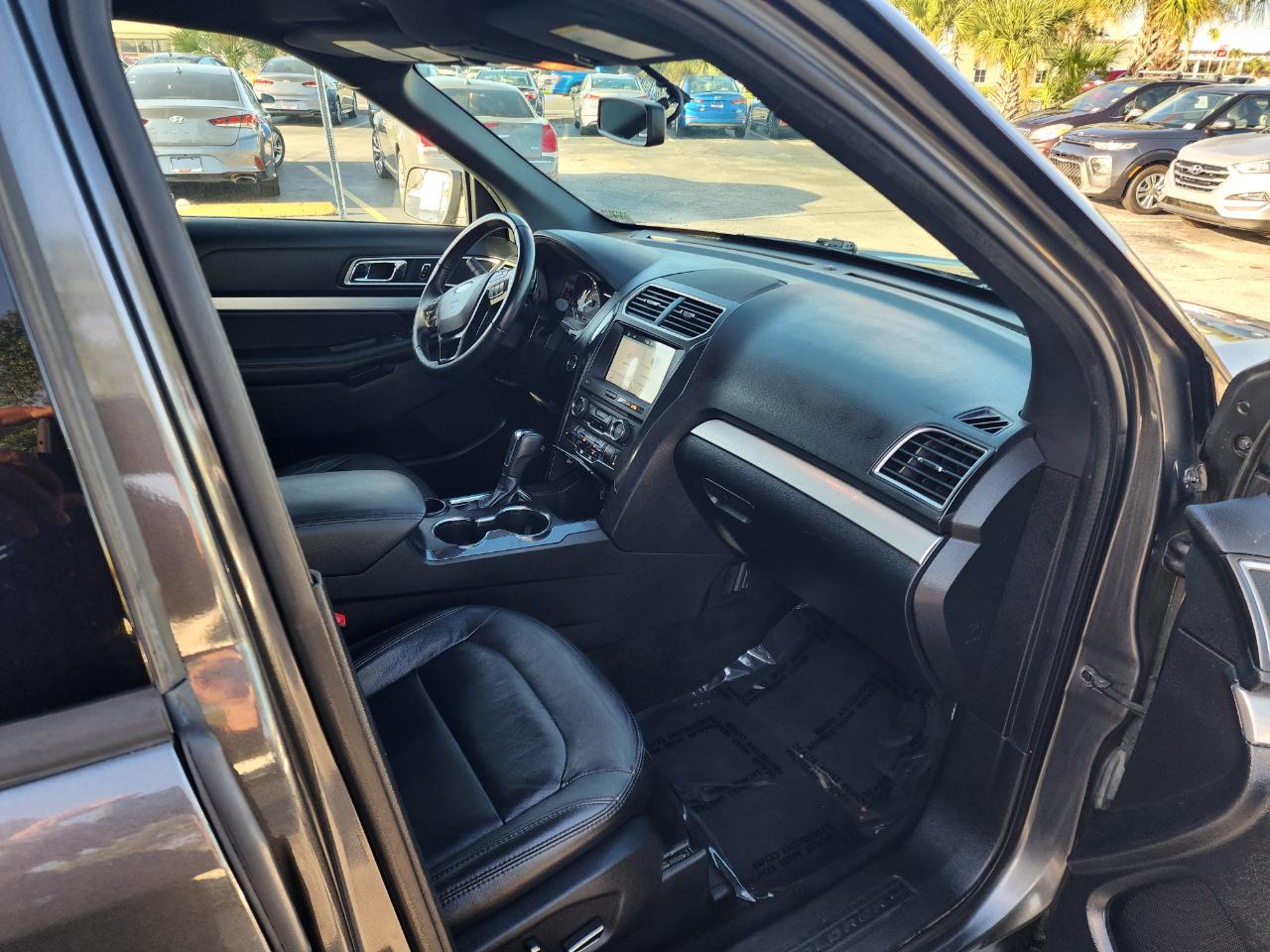 Ford Explorer XLT FWD 2017