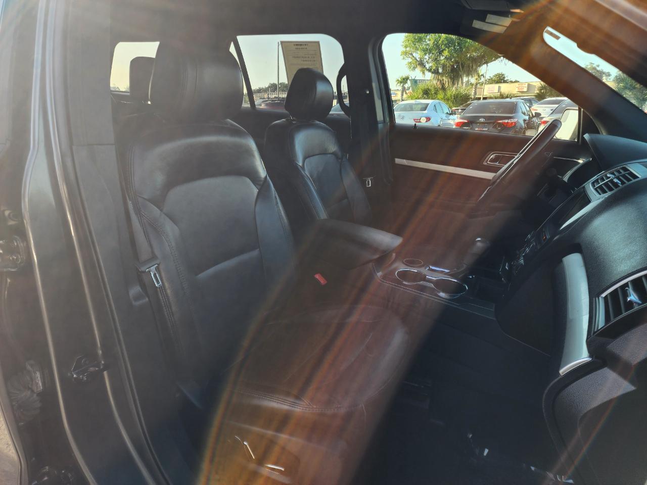 Ford Explorer XLT FWD 2017