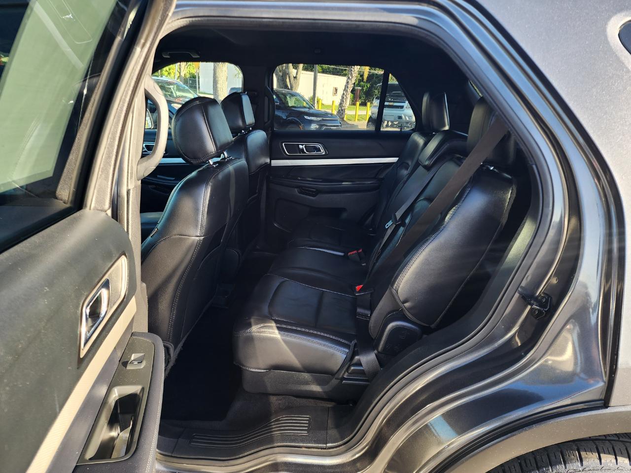Ford Explorer XLT FWD 2017