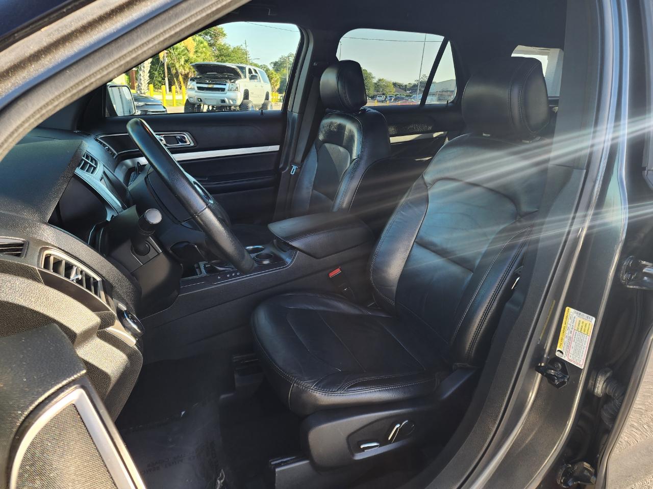 Ford Explorer XLT FWD 2017