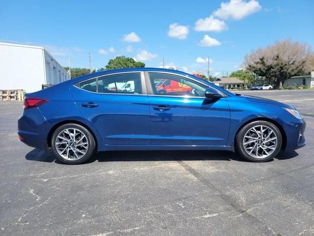 Hyundai Elantra Limited IVT 2020