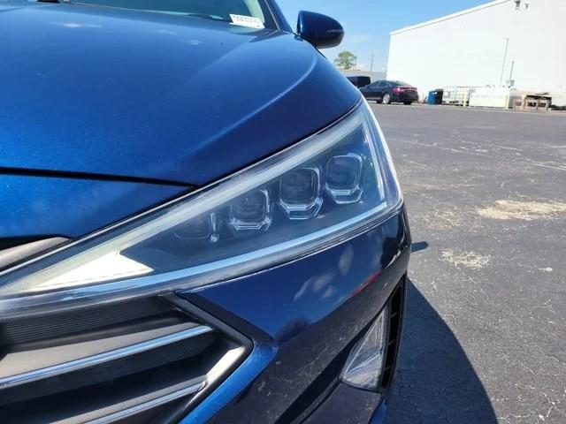 Hyundai Elantra Limited IVT 2020