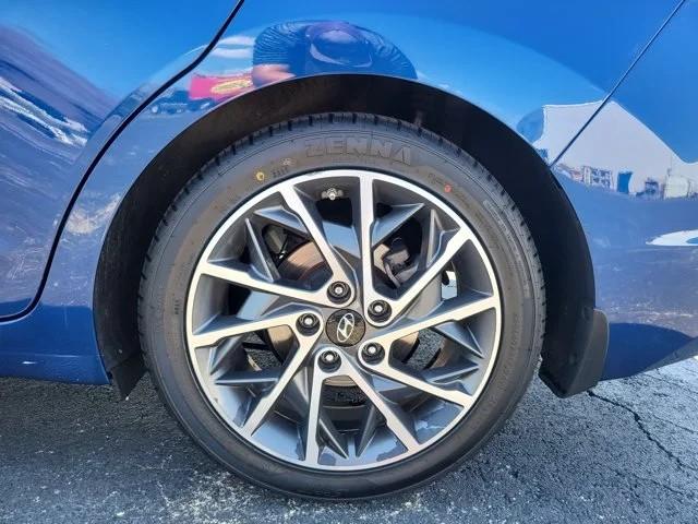 Hyundai Elantra Limited IVT 2020