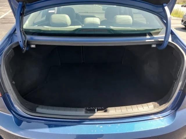 Hyundai Elantra Limited IVT 2020