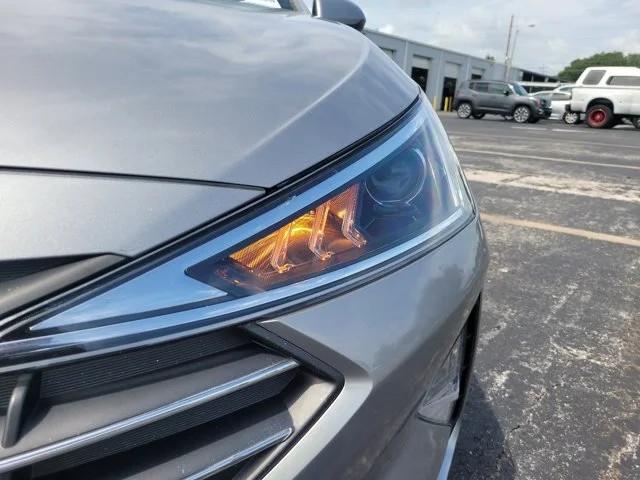 Hyundai Elantra SEL IVT 2020