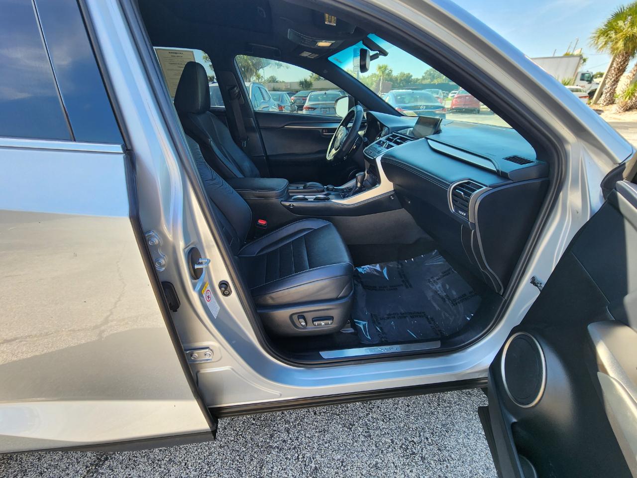 Lexus NX 200t FWD 4dr 2015