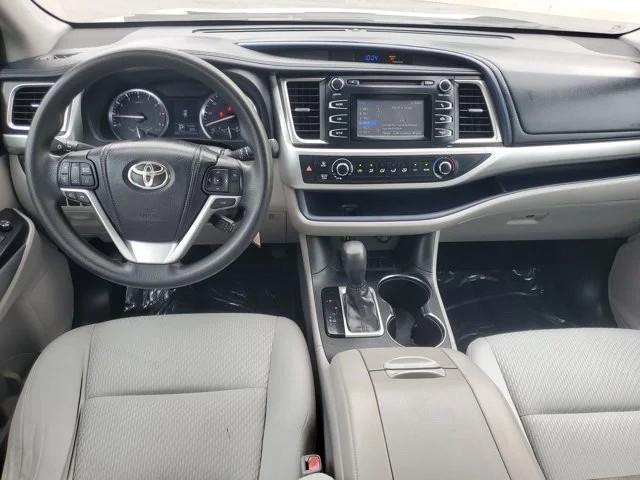 Toyota Highlander FWD 4dr I4 LE (Natl) 2014