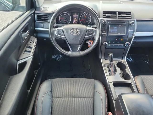 Toyota Camry 4dr Sdn I4 Auto SE w/Special Edition Pkg (Natl) 2016