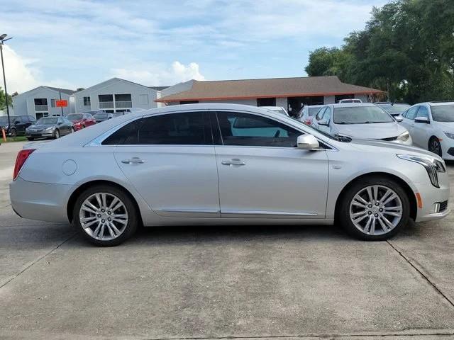 Cadillac XTS 4dr Sdn Luxury FWD 2019