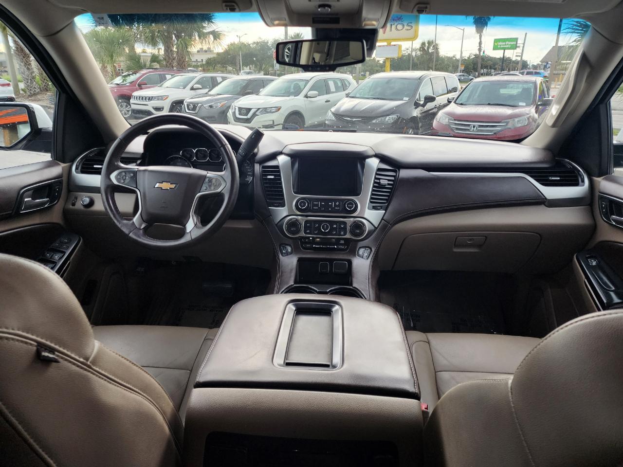 Chevrolet Suburban 2WD 4dr LT 2015