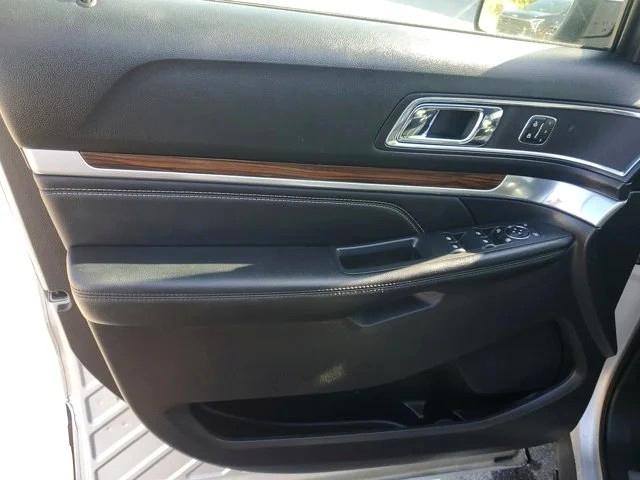 Ford Explorer Limited FWD 2019