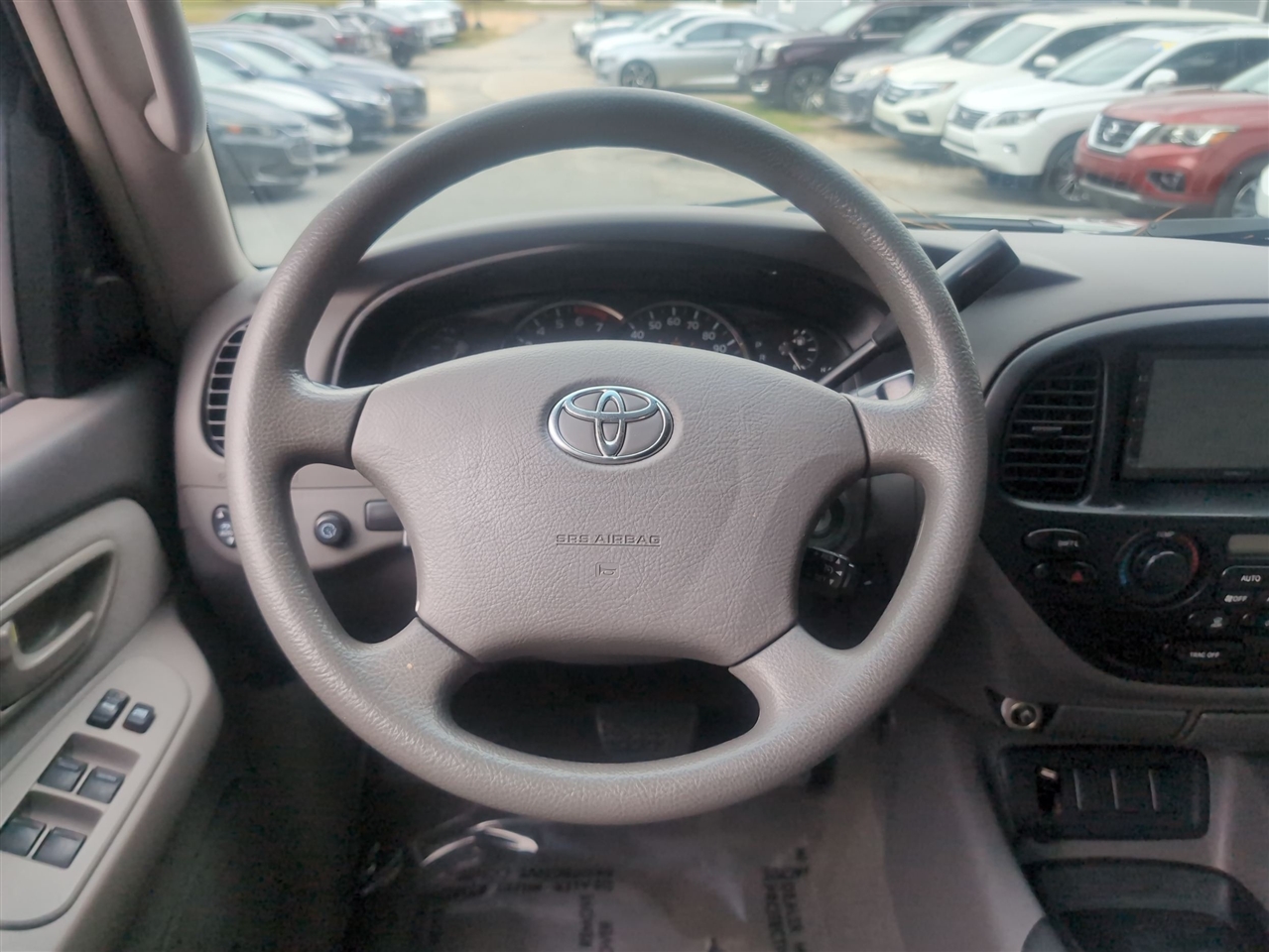 2006 Toyota Sequoia SR5 photo 4