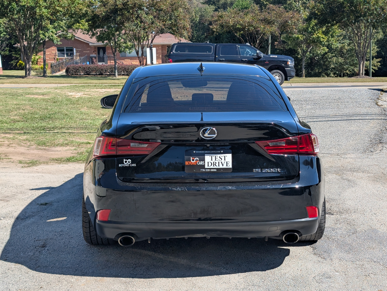 2016 Lexus IS 200t photo 3