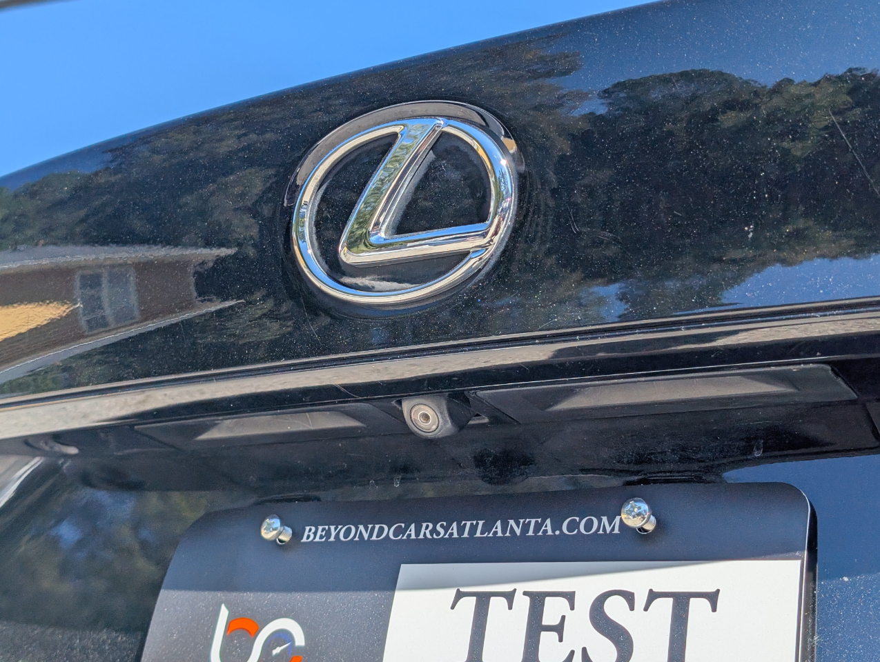 2016 Lexus IS 200t photo 4