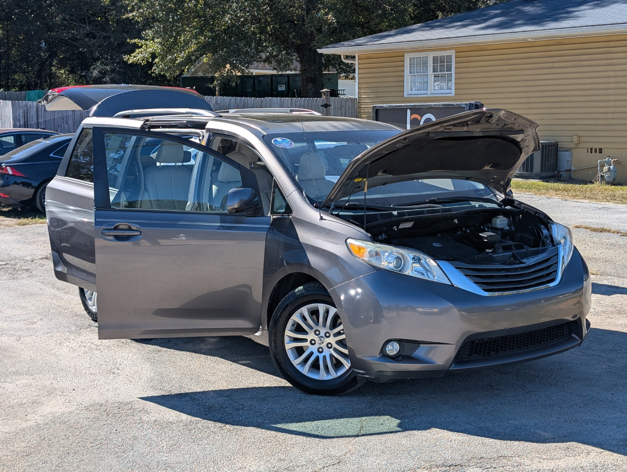Toyota Sienna  2013 Toyota Sienna  2013