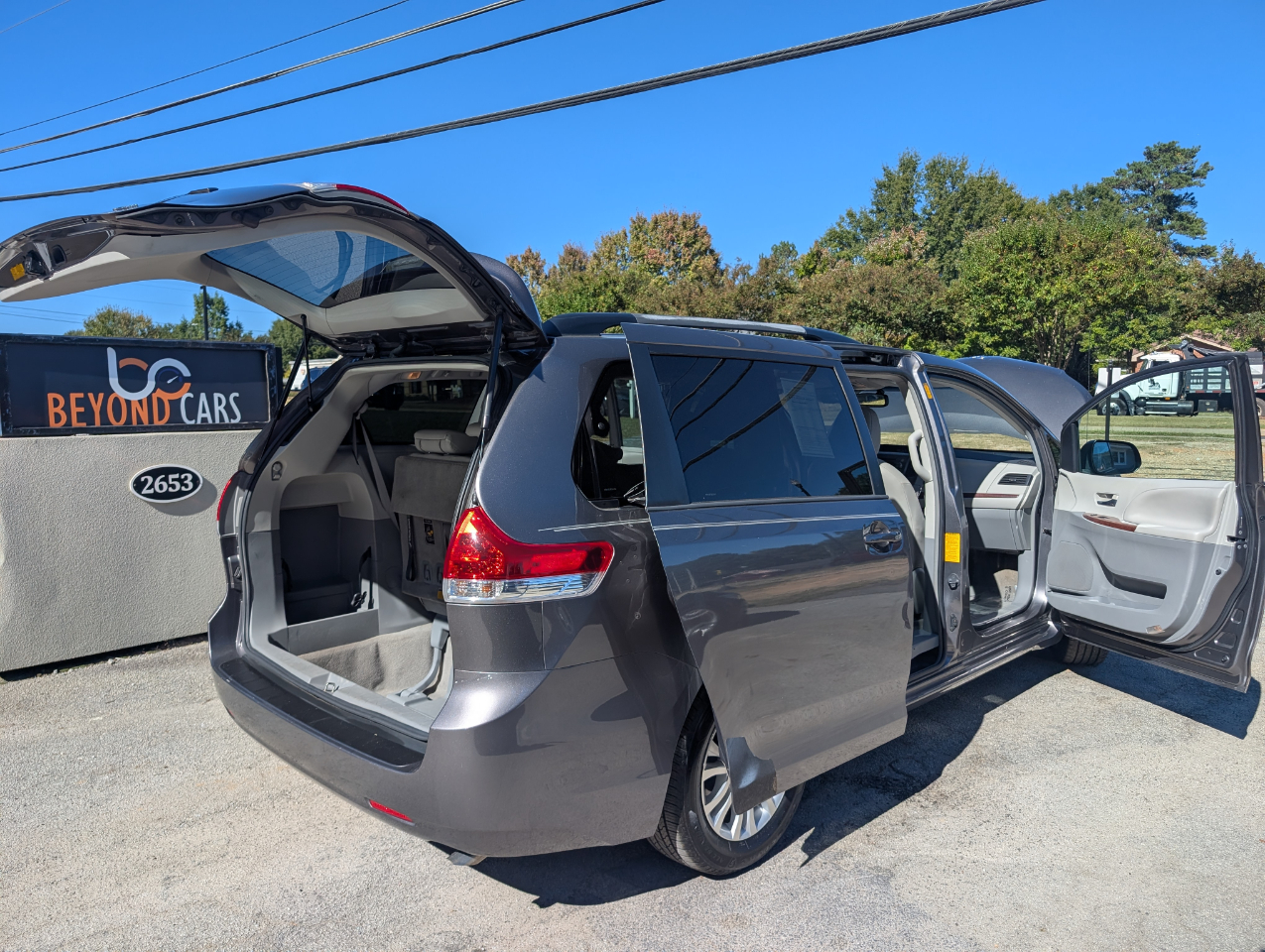 Toyota Sienna  2013 Toyota Sienna  2013