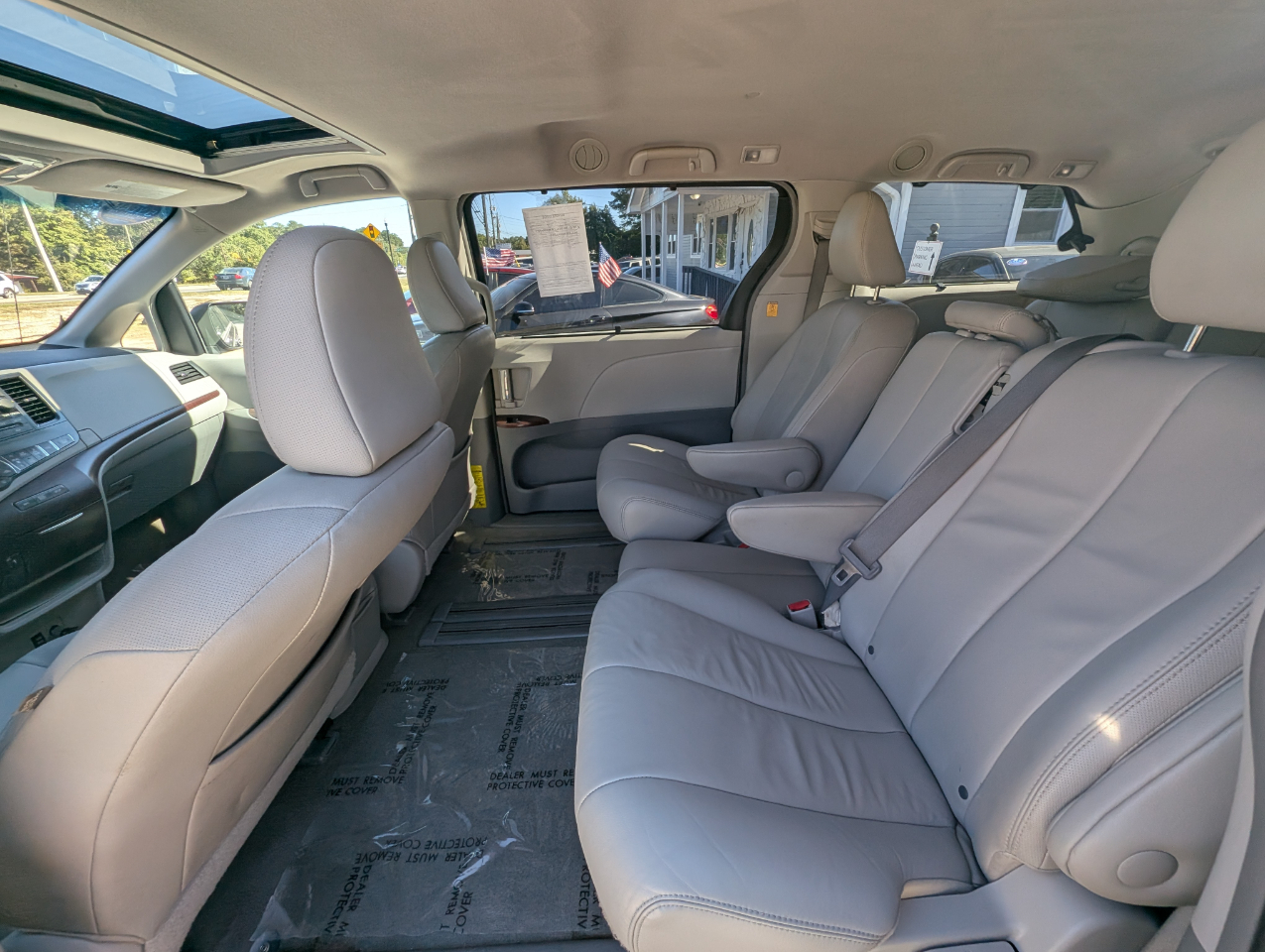 Toyota Sienna  2013 Toyota Sienna  2013