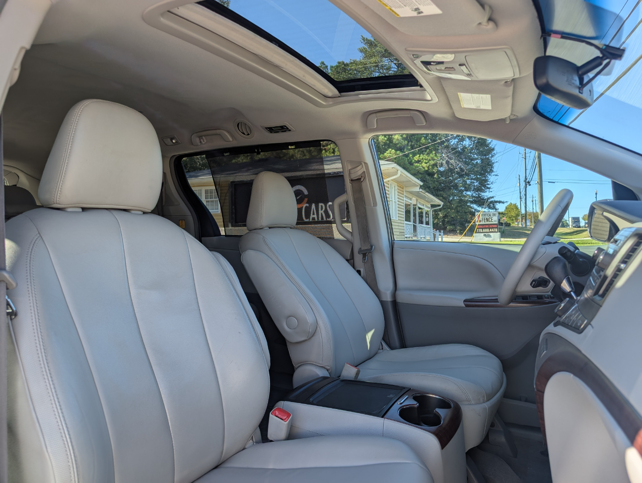 Toyota Sienna  2013 Toyota Sienna  2013