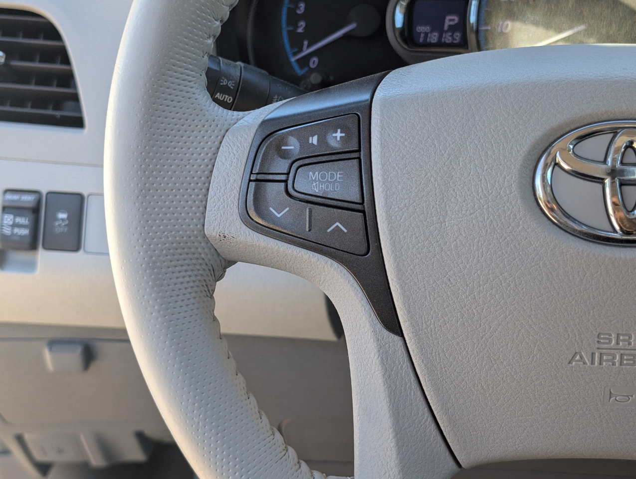 Toyota Sienna  2013 Toyota Sienna  2013