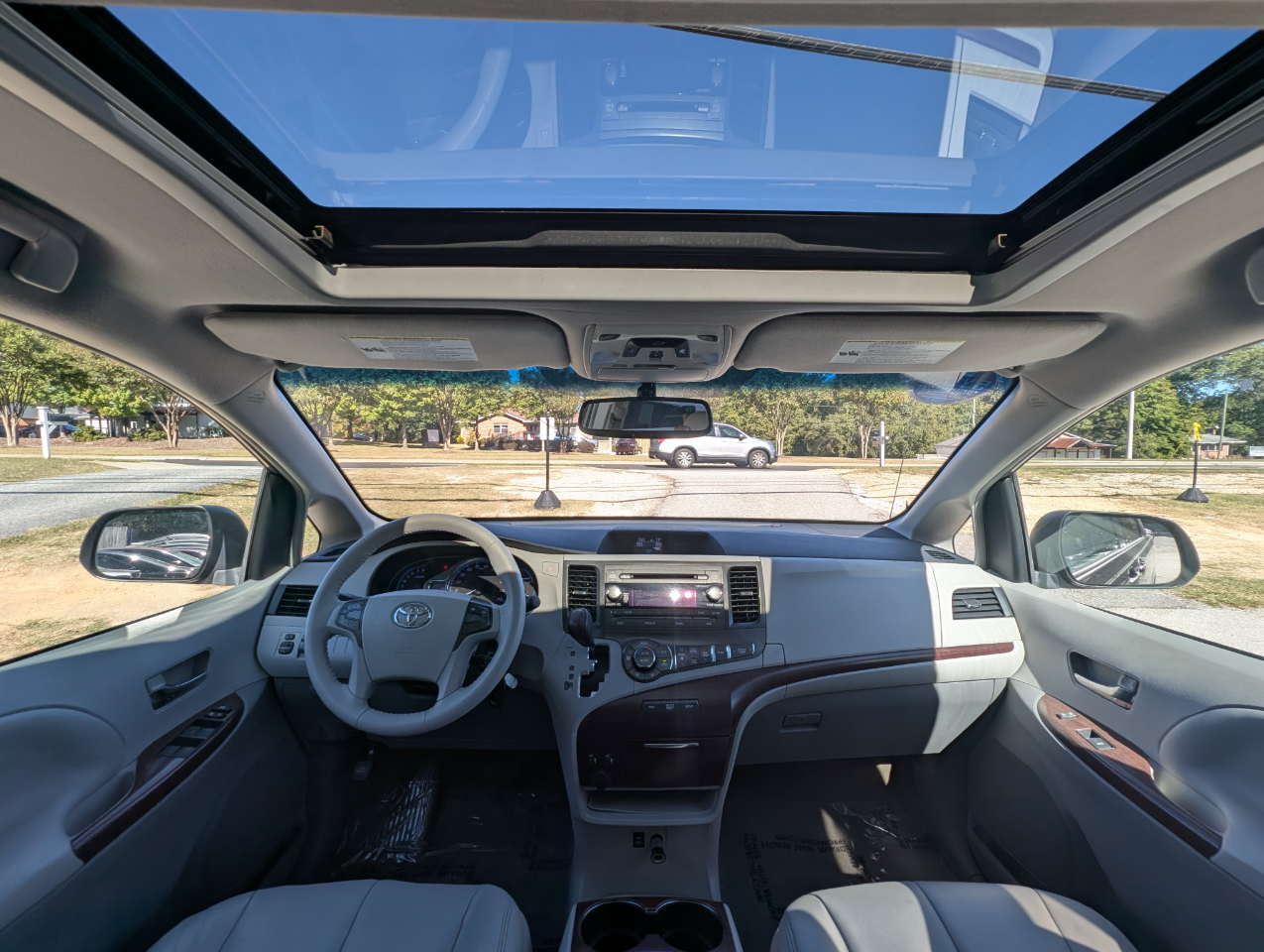 Toyota Sienna  2013 Toyota Sienna  2013