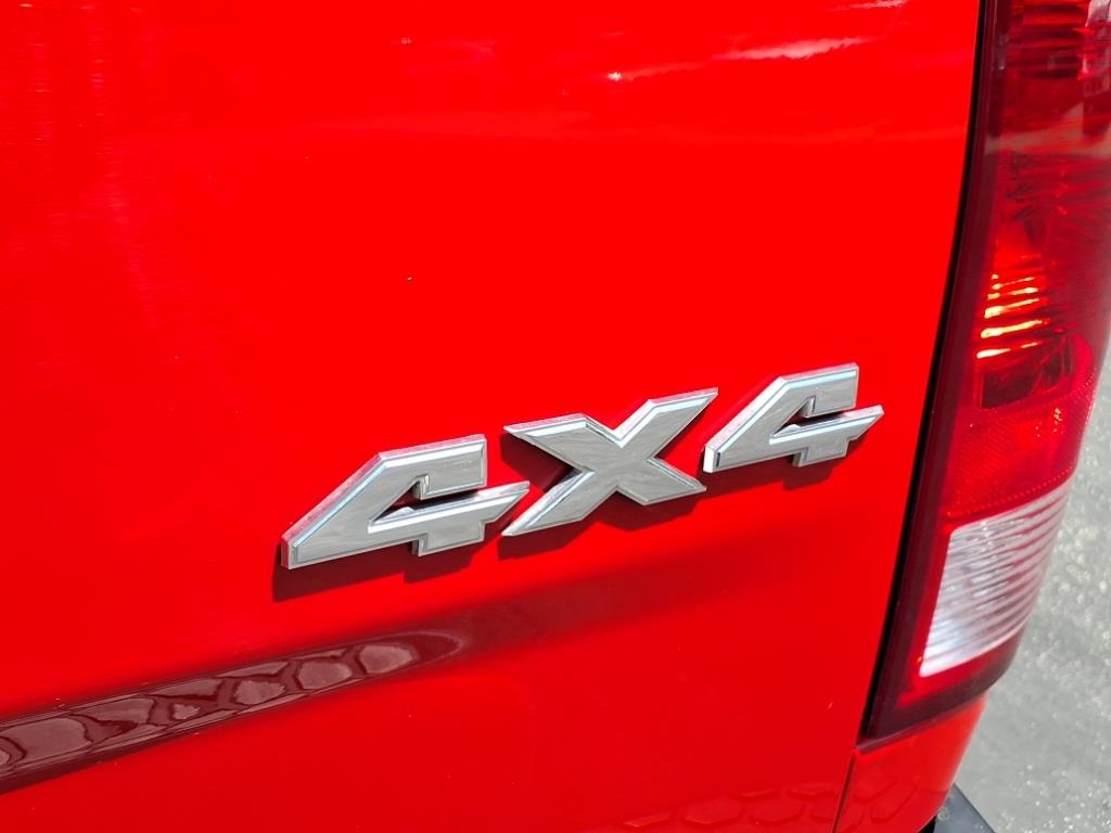 RAM 1500 SLT Crew Cab SWB 4WD 2017