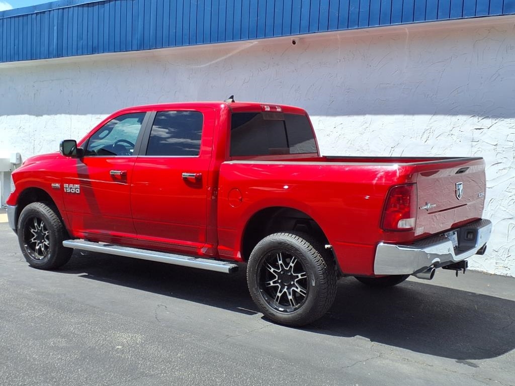 RAM 1500 SLT Crew Cab SWB 4WD 2017