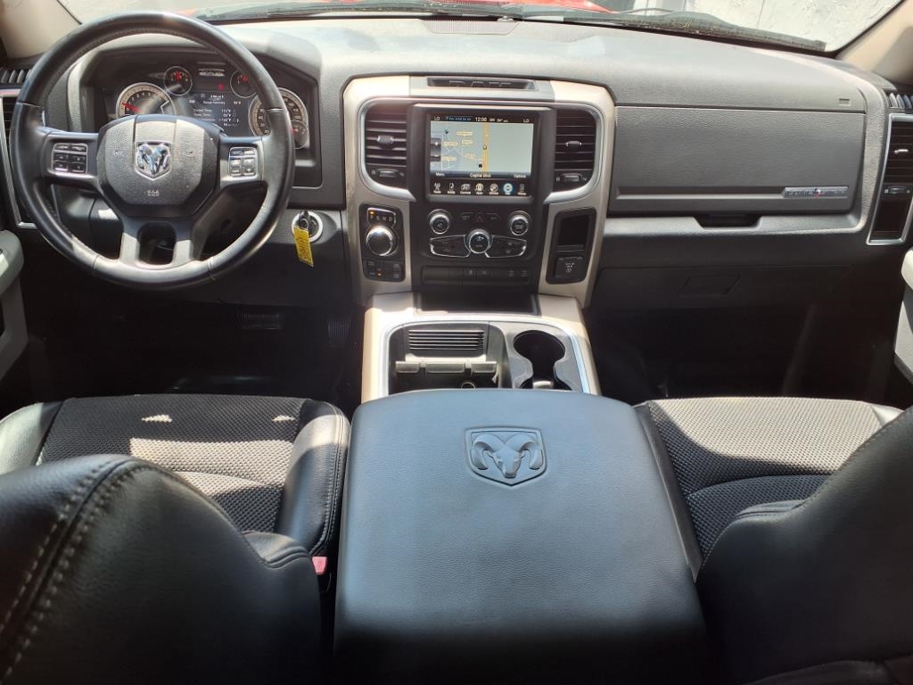 RAM 1500 SLT Crew Cab SWB 4WD 2017