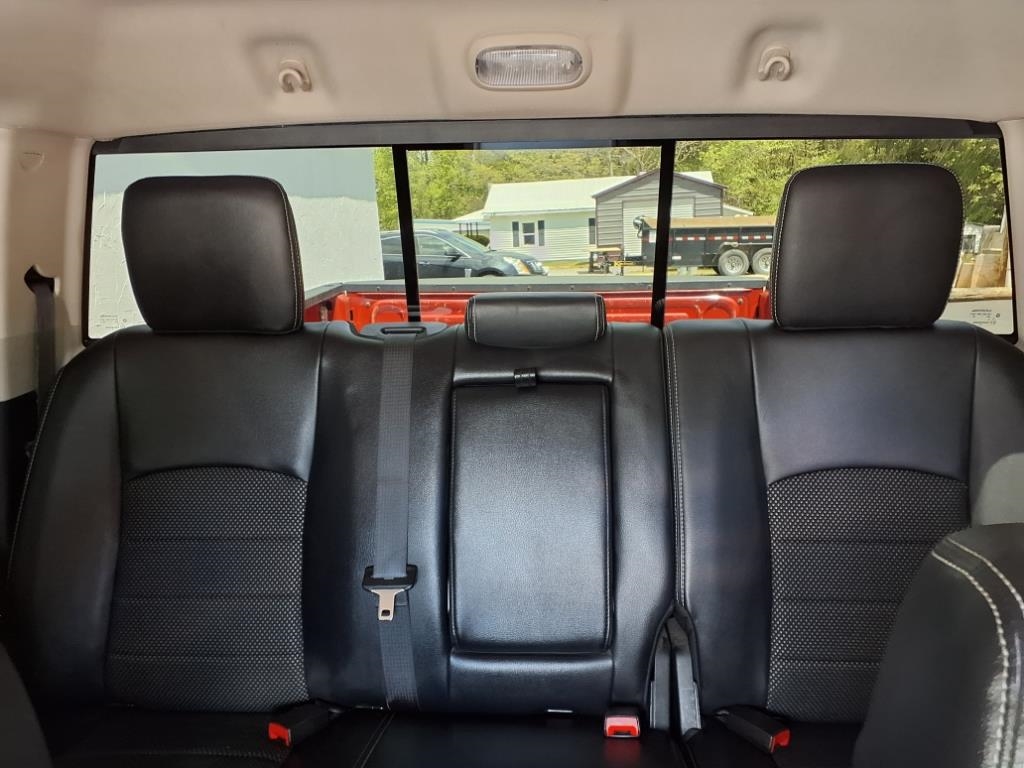 RAM 1500 SLT Crew Cab SWB 4WD 2017