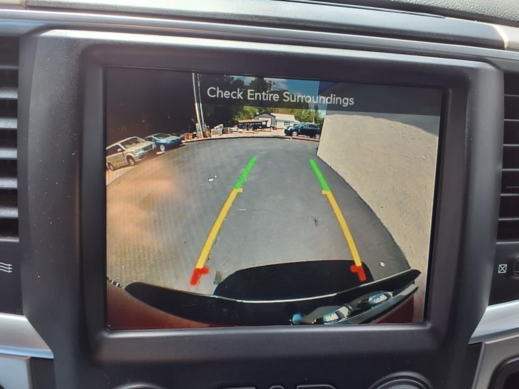 RAM 1500 SLT Crew Cab SWB 4WD 2017