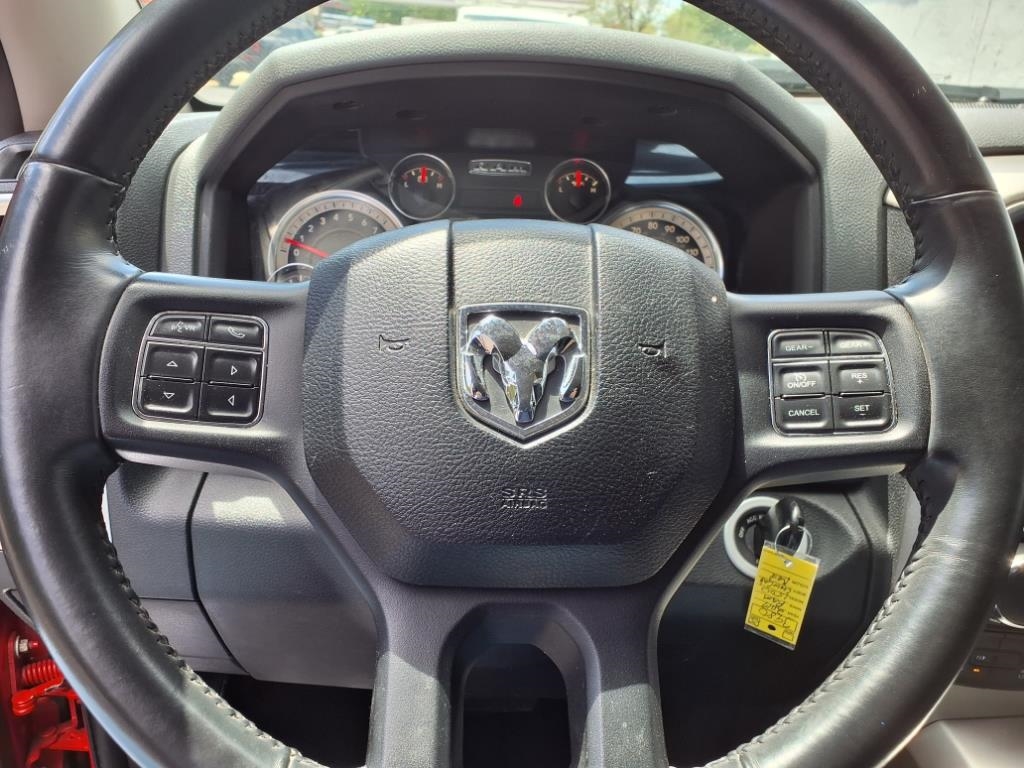 RAM 1500 SLT Crew Cab SWB 4WD 2017