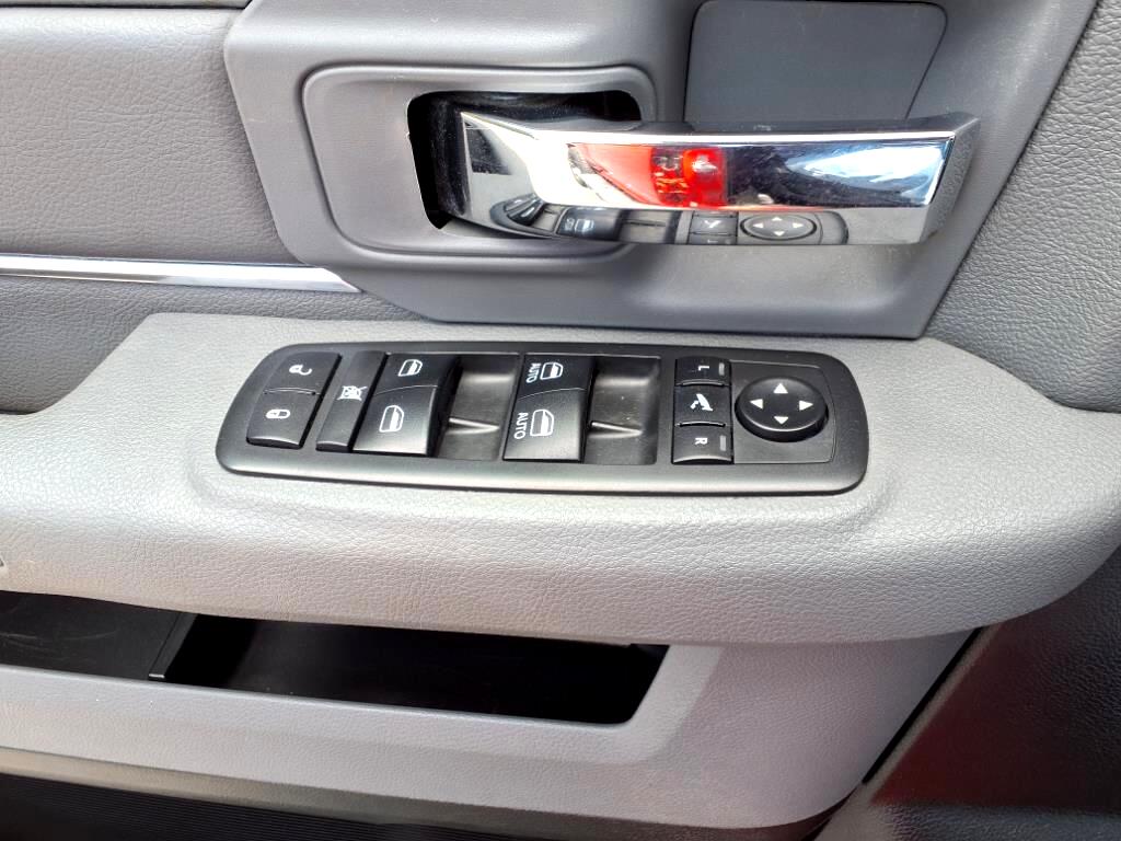 RAM 1500 SLT Crew Cab SWB 4WD 2017