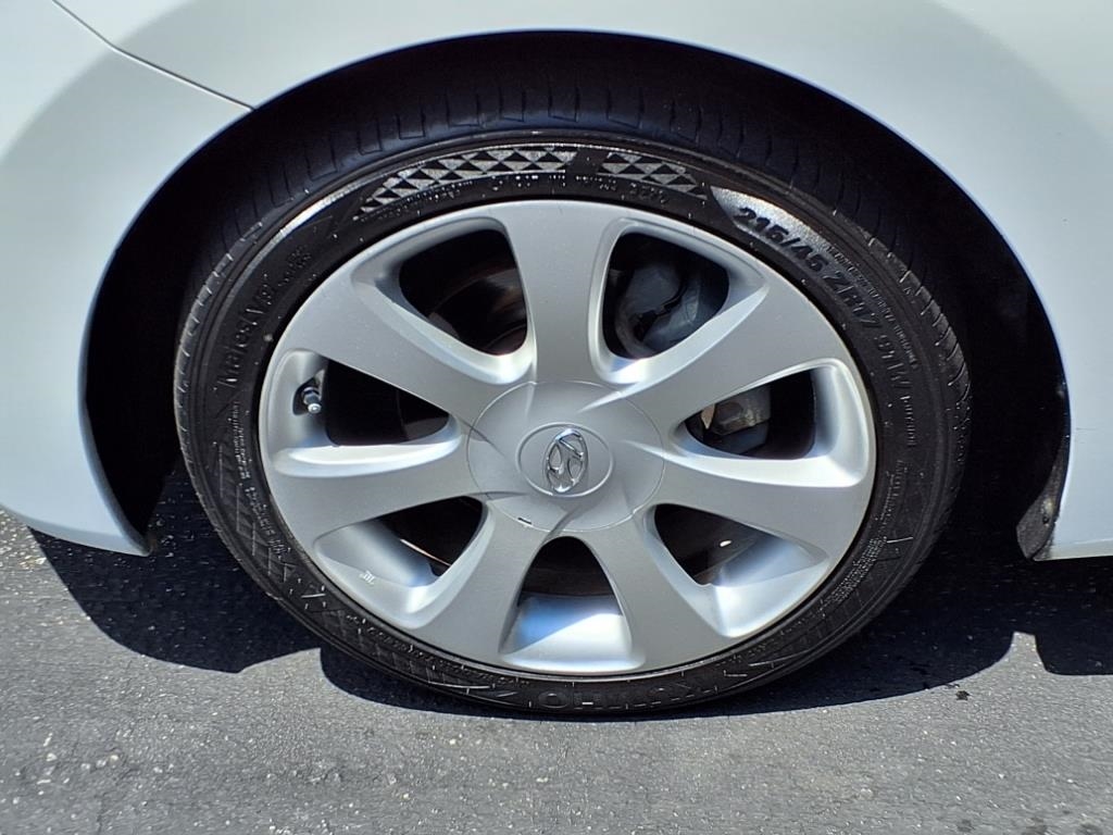 Hyundai Elantra Limited 2012