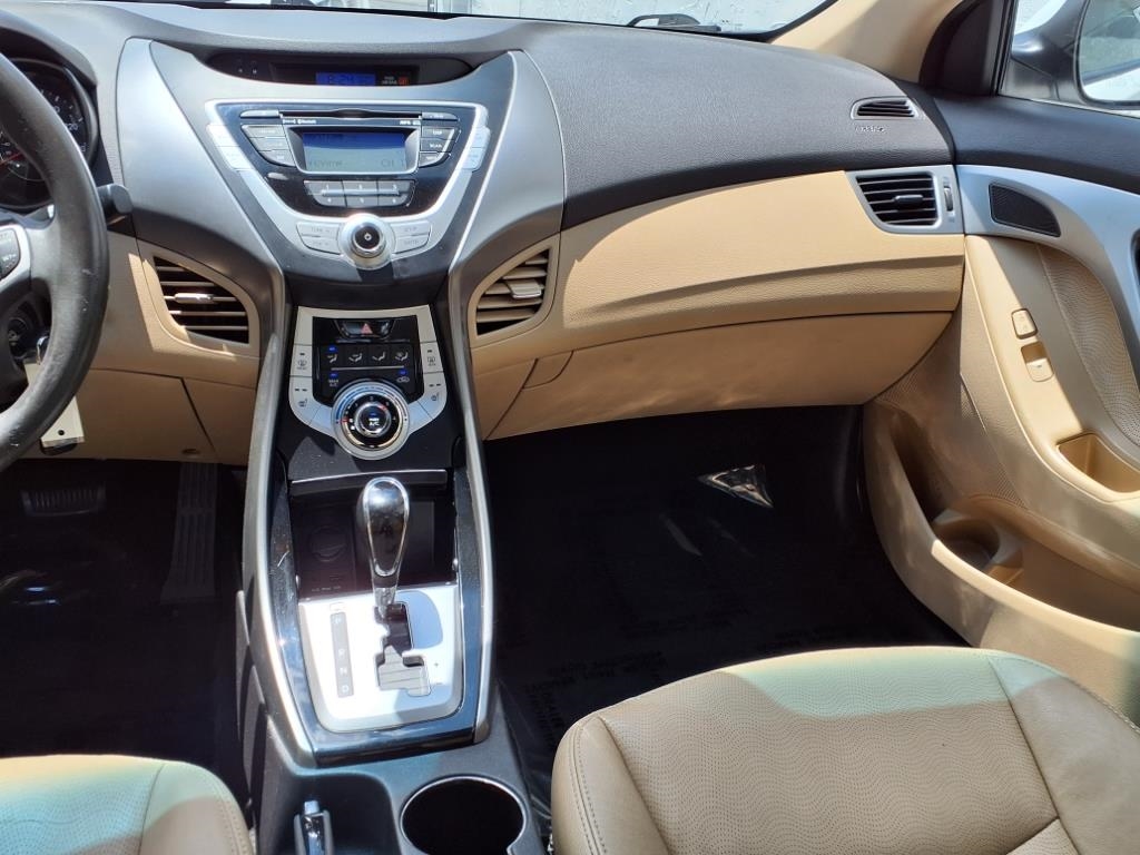 Hyundai Elantra Limited 2012