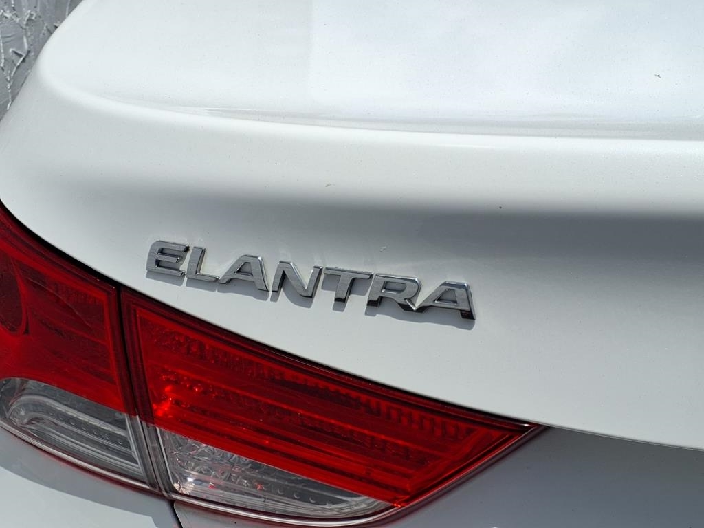 Hyundai Elantra Limited 2012
